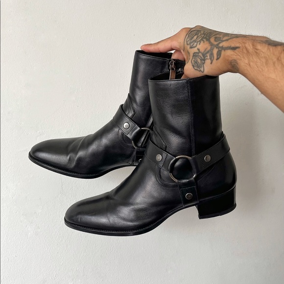 Saint Laurent Men’s Wyatt 40 Harness Boots - Picture 1 of 9